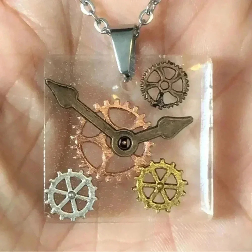 Silver Stainless Steel Handmade Resin Steampunk Gear Clock Industrial Necklace